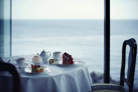 内観 (ケーキあり)